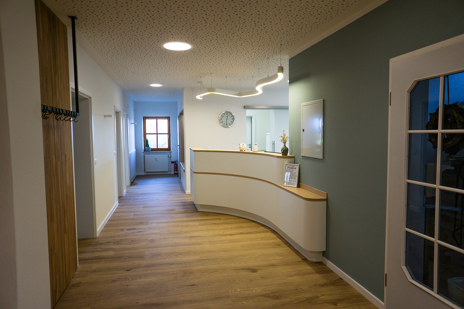 Die wichtigsten Bereiche der Praxiseinrichtung im Überblick.